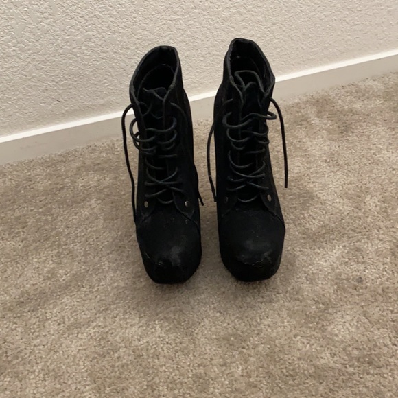 Funky Velvet heels - Picture 2 of 4